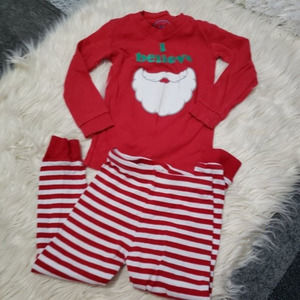 I believe graphic santa long sleeves and Pajama set 4